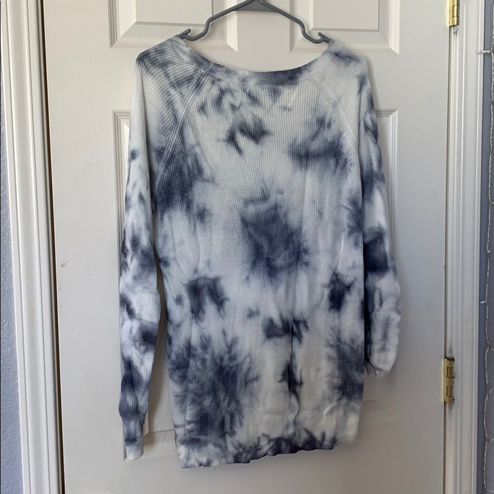Sweater - Picture 4 of 4